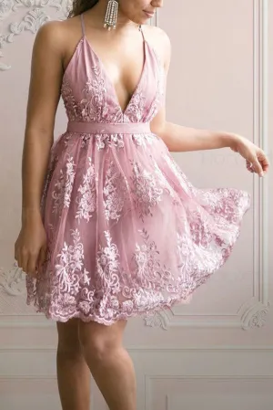 A Line Lace Appliqued V-neck Short Homecoming Dresses OKO68