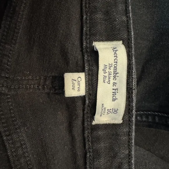 Abercrombie &amp; Fitch High Rise Skinny Jean - 30