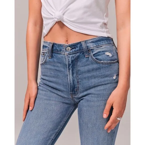 Abercrombie &amp; Fitch High Rise Skinny Jean in Medium, Size 26/2S