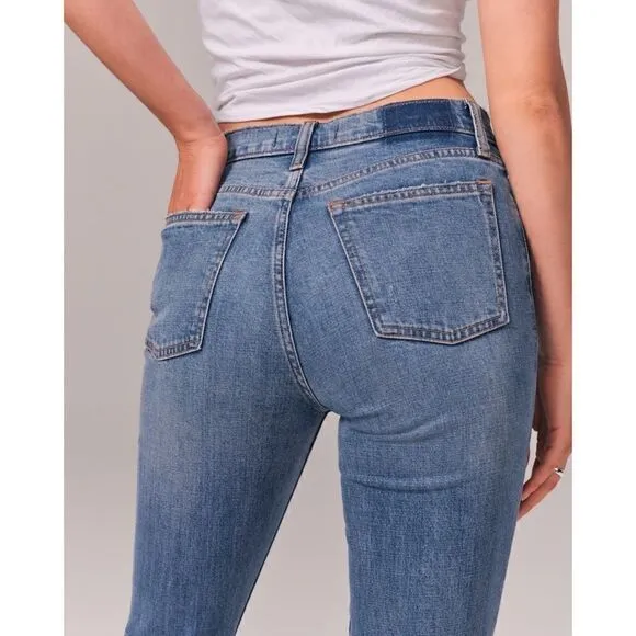 Abercrombie &amp; Fitch High Rise Skinny Jean in Medium, Size 26/2S