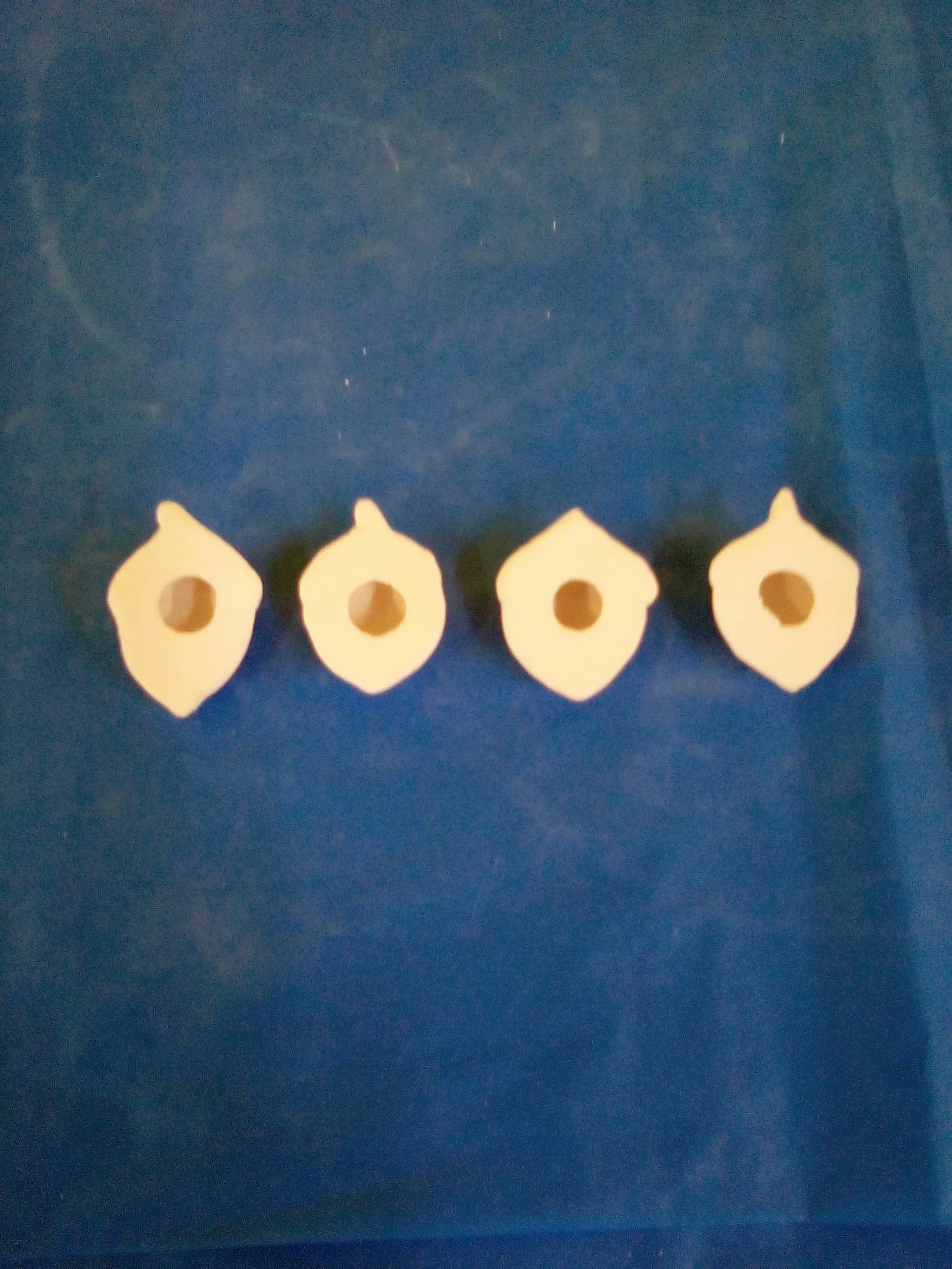 Acorns - Flat, 4pc