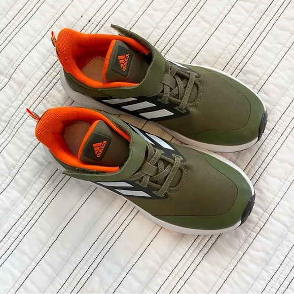 adidas EQ21 Run Bounce Sneakers 2.0 Focus Olive &amp; Orange Youth Boys size 2.5