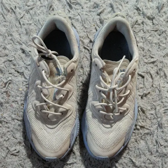 Adidas Women's Cream Sneakers