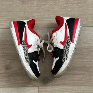 Air Jordan Low Sneakers - Red/Black/White - Kids Size 11C