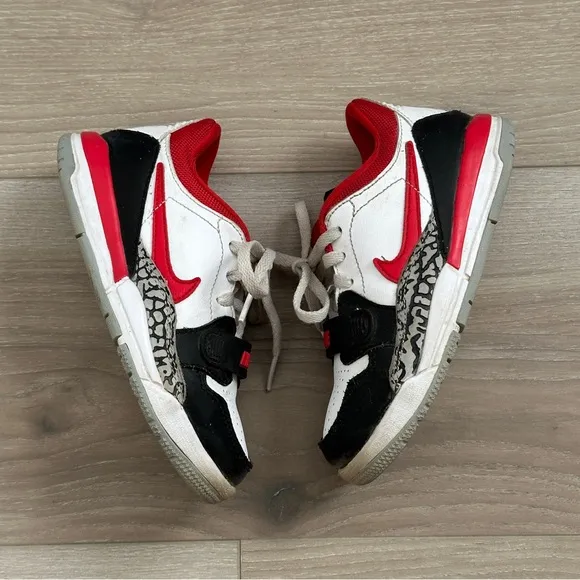 Air Jordan Low Sneakers - Red/Black/White - Kids Size 11C