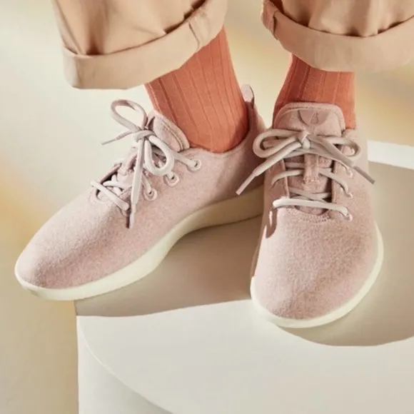 ALLBIRDS Merino Wool Runners Light Pink Limited Edition 0818 Mens 12 Pale Pink