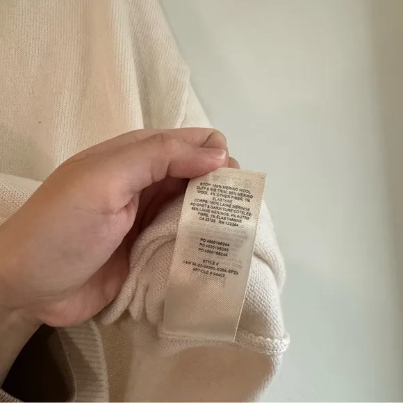 Aritzia Clara Merino Wool Sweater light birchSize S