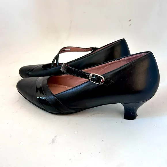 BEAUTIFEEL Women's Julie Leather and Patent Leather Maryjane Pump Size 38 7.5