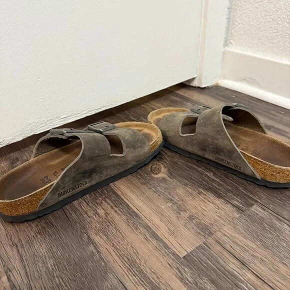 Birkenstock Arizona Sandals Women’s Size 6 Men’s Size 5