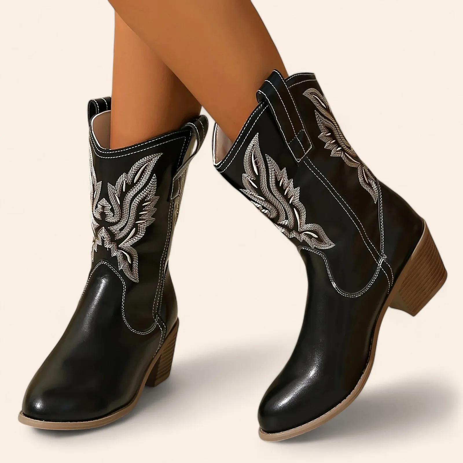 Black cowboy boots with white stitching - N°31