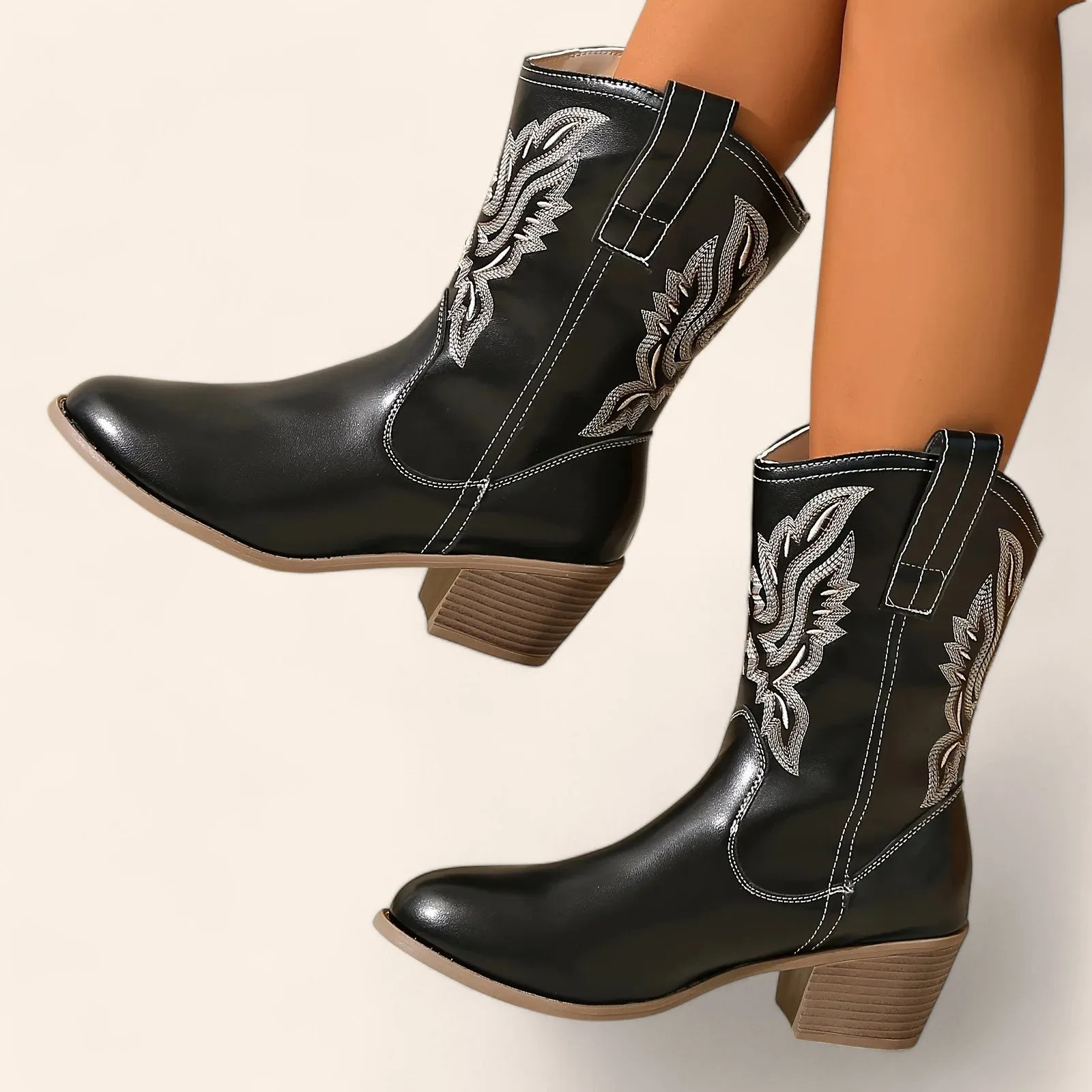 Black cowboy boots with white stitching - N°31