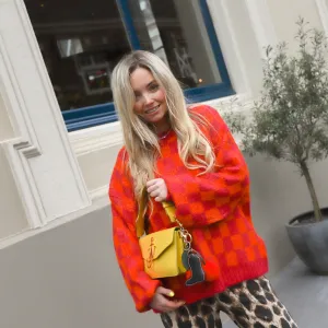 Blokjes trui fuchsia oranje