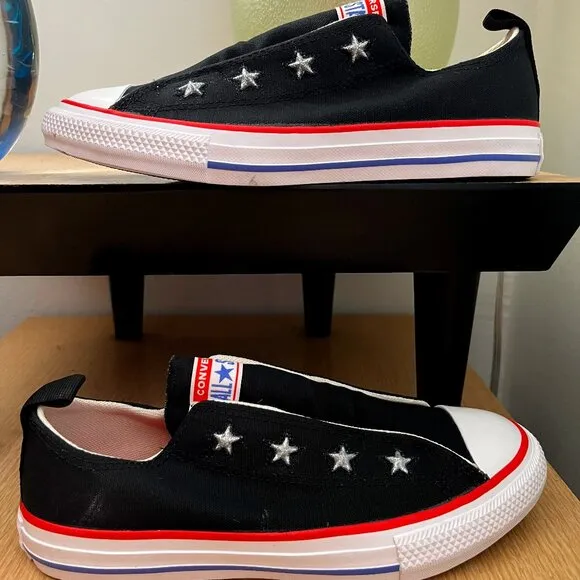 BNWoT CTAS Converse 665169F low STARS (3 Jr.) KICKS