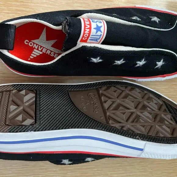 BNWoT CTAS Converse 665169F low STARS (3 Jr.) KICKS
