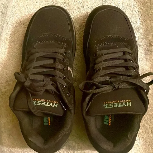boot shoes. NEW. Hytest Mens safety steel toe &amp; ASTM electrical hazard
