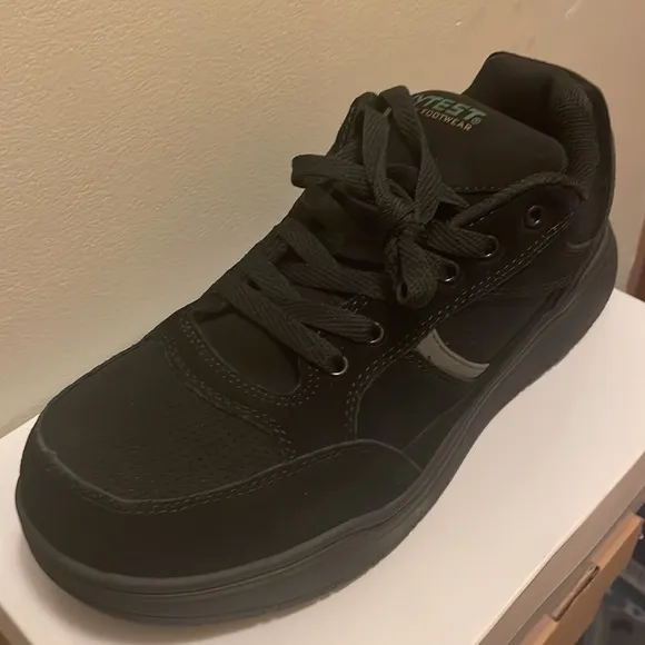 boot shoes. NEW. Hytest Mens safety steel toe &amp; ASTM electrical hazard