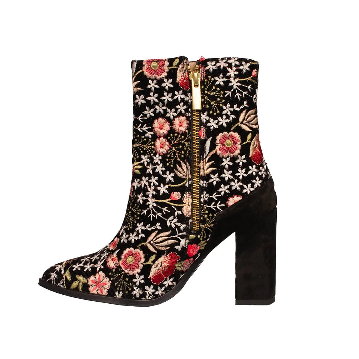 Boots and Roses hoog