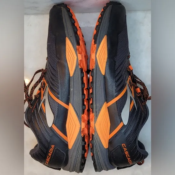 BROOKS CASCADIA 13 ATHLETIC TRAIL RUNNING SHOES SIZE 12.5 EE