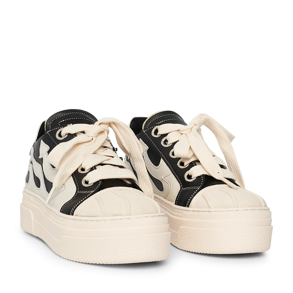 CALIPSO FLAME – Black White Low