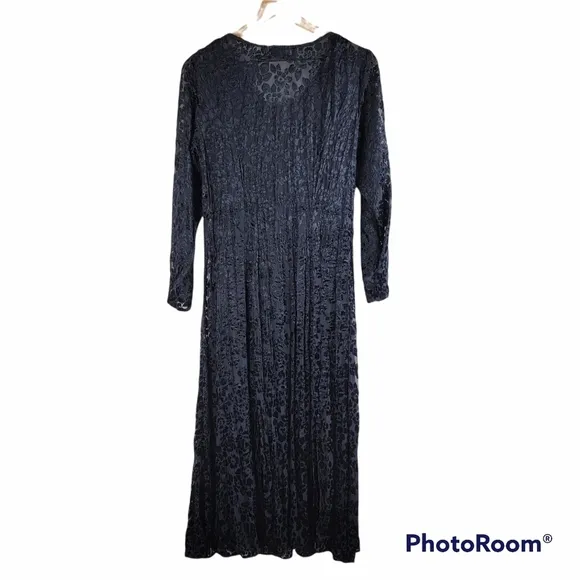 CARON JOY VELVET FLORAL LACE OVERLAY DRESS