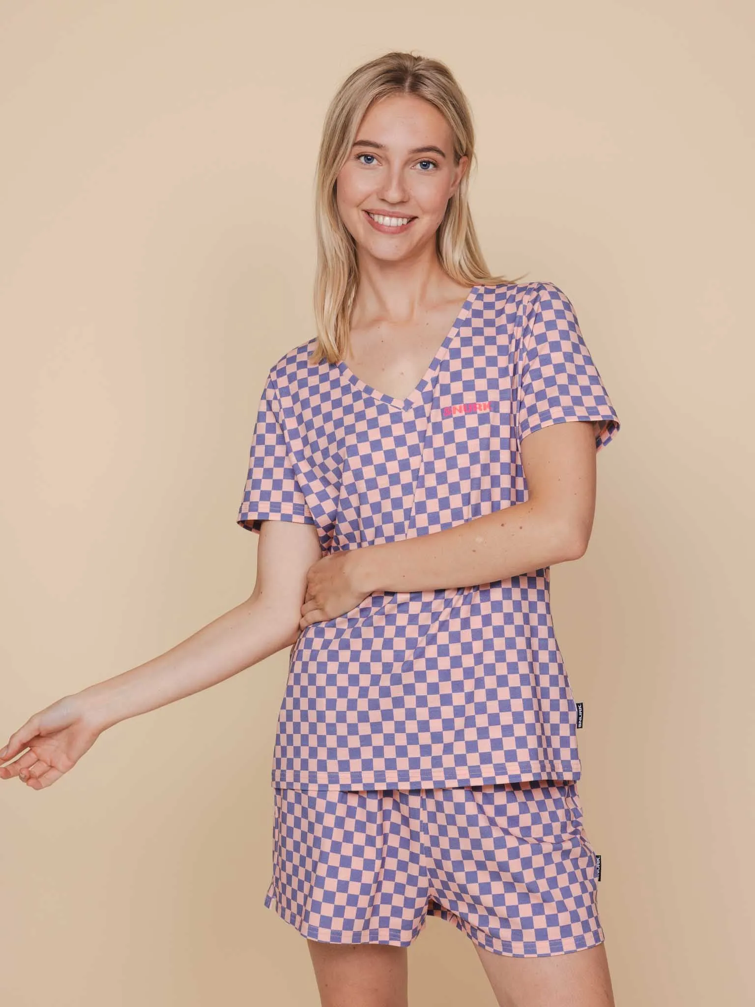 Check V-neck T-shirt en Shorts set Dames