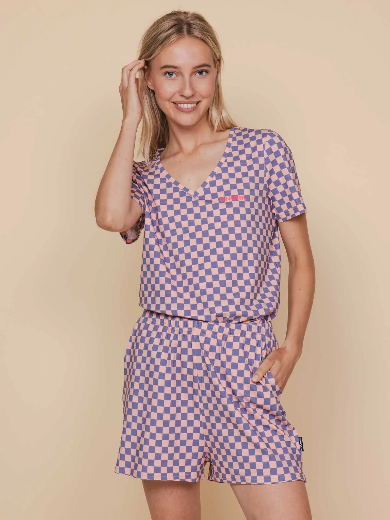 Check V-neck T-shirt en Shorts set Dames