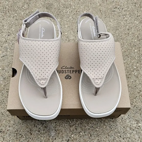 Clarks cloudsteppers cushion sandals women's size 10