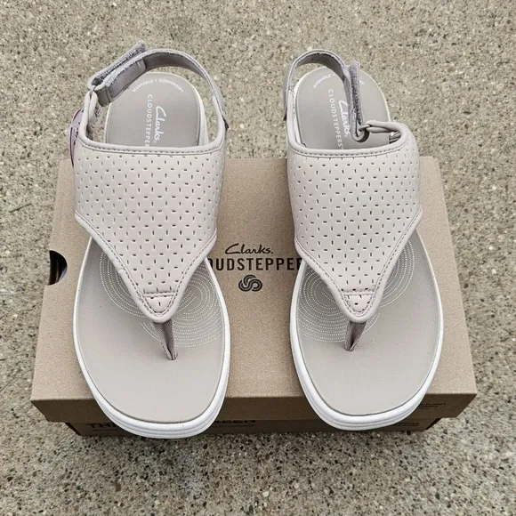 Clarks cloudsteppers cushion sandals women's size 10
