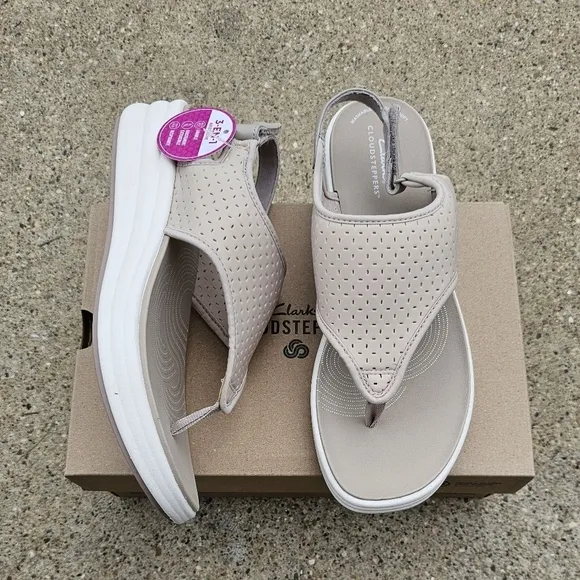 Clarks cloudsteppers cushion sandals women's size 10