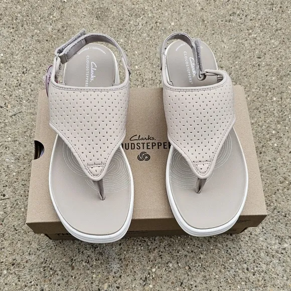 Clarks cloudsteppers cushion sandals women's size 10