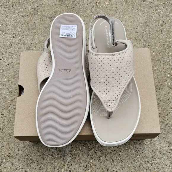 Clarks cloudsteppers cushion sandals women's size 10