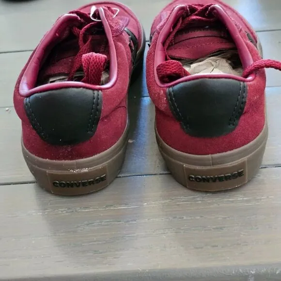 Converse Boys Red Courtland Suede Leather Accent Low Top Sneaker Size 5