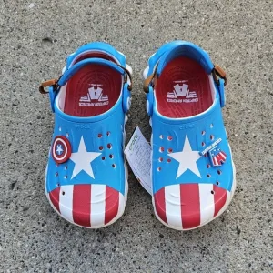 Crocs Captain America sandals youth boys size J2