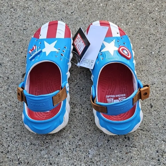 Crocs Captain America sandals youth boys size J2