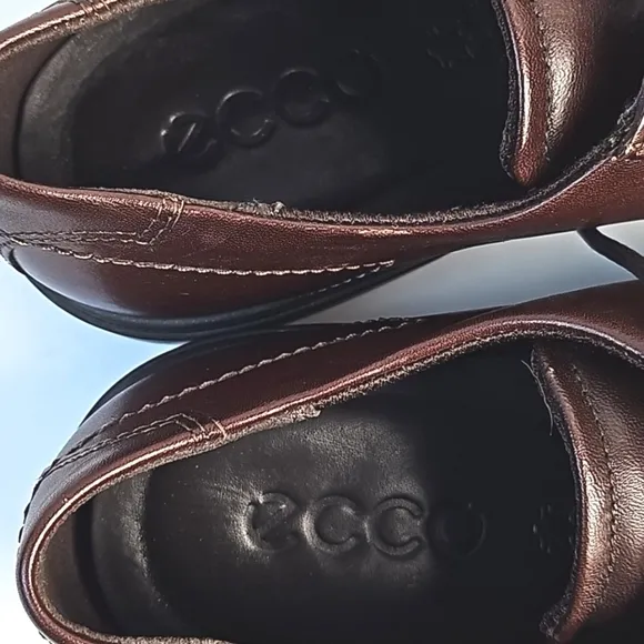 Ecco Minneapolis Tram Full Grain Leather Lace Up Square Toe Oxford Dress Shoe