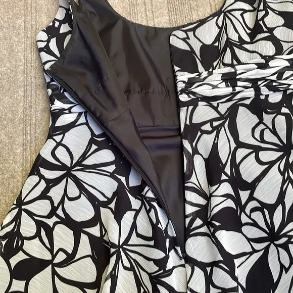 Evan Picone Black &amp; White Abstract Floral Printed Woven Midi Dress Fully Lined