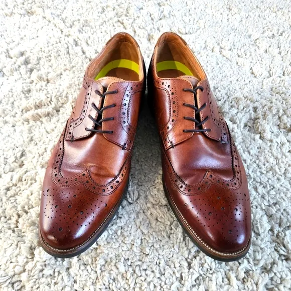 Florsheim Cognac Uptown Wingtip Oxford Comfortech Ortholite w/Criss Cross Lacing