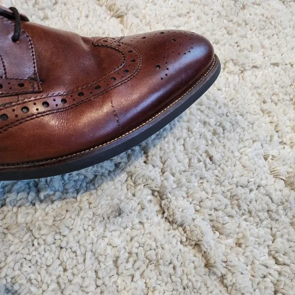 Florsheim Cognac Uptown Wingtip Oxford Comfortech Ortholite w/Criss Cross Lacing