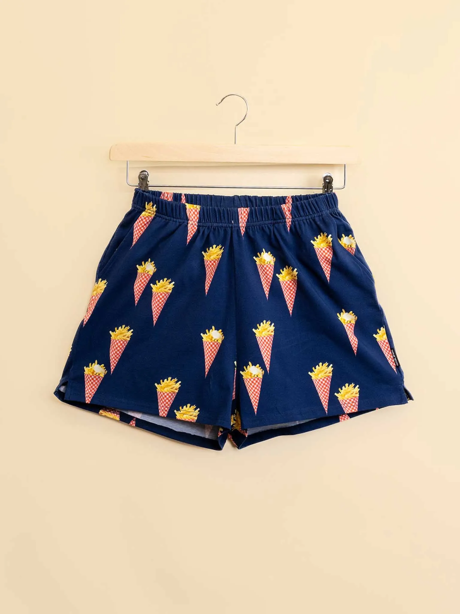 Fries Navy V-neck T-shirt en Shorts set Dames