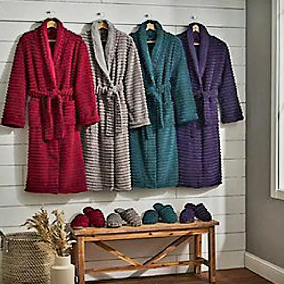 Geneva Textured Robe &amp; Slipper Set. Womans.