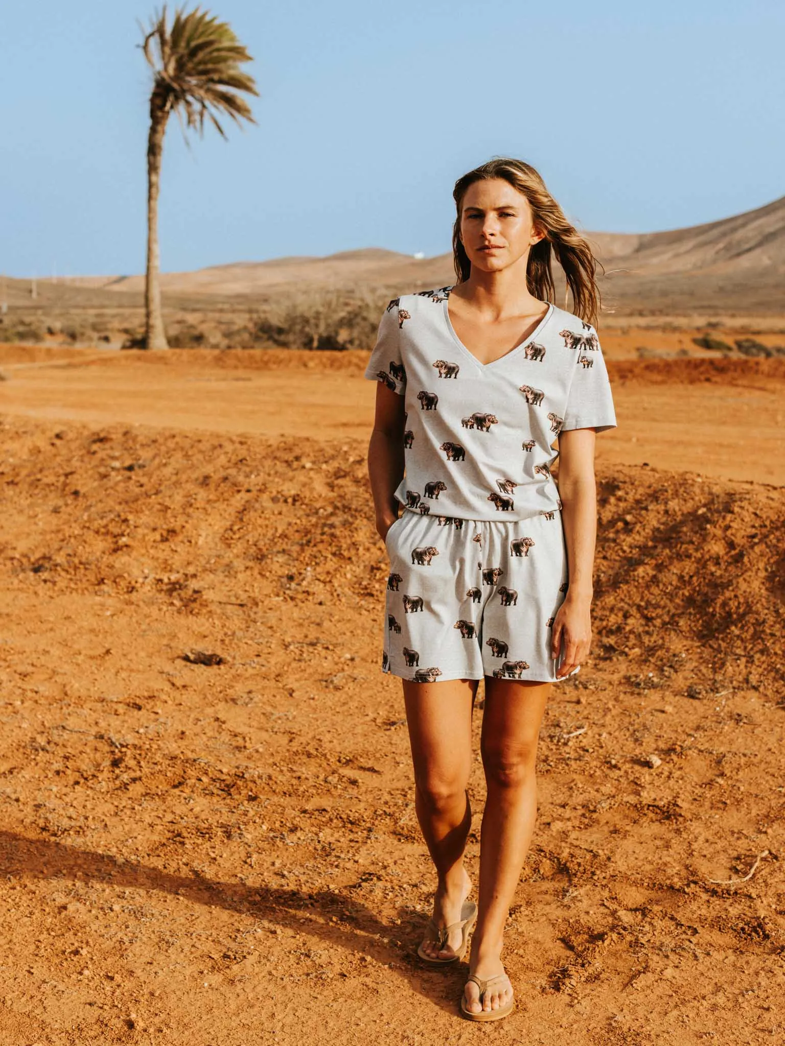 Hippos V-neck T-shirt en Shorts set Dames