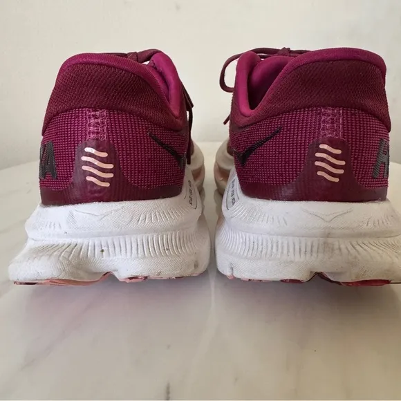 HOKA Kawana Running Shoe in Cabernet/Cherries Jubilee, Womens Size 7