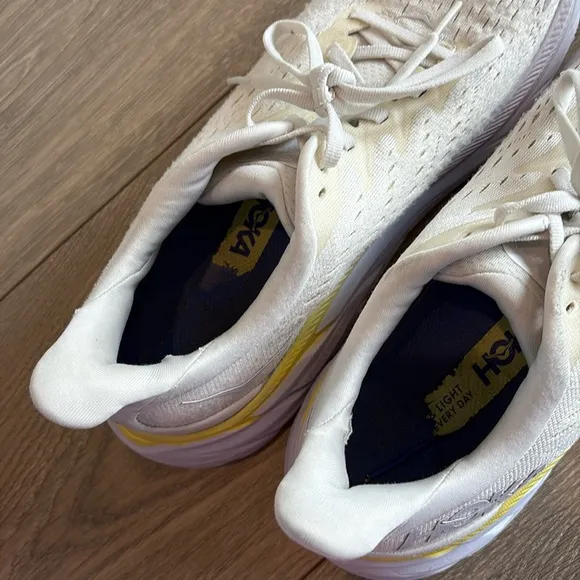Hoka ONE ONE Clifton 8 Running Shoes Cream, Light Purple, and Yellow Size 8