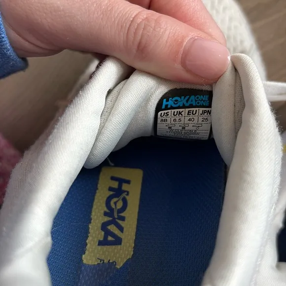 Hoka ONE ONE Clifton 8 Running Shoes Cream, Light Purple, and Yellow Size 8