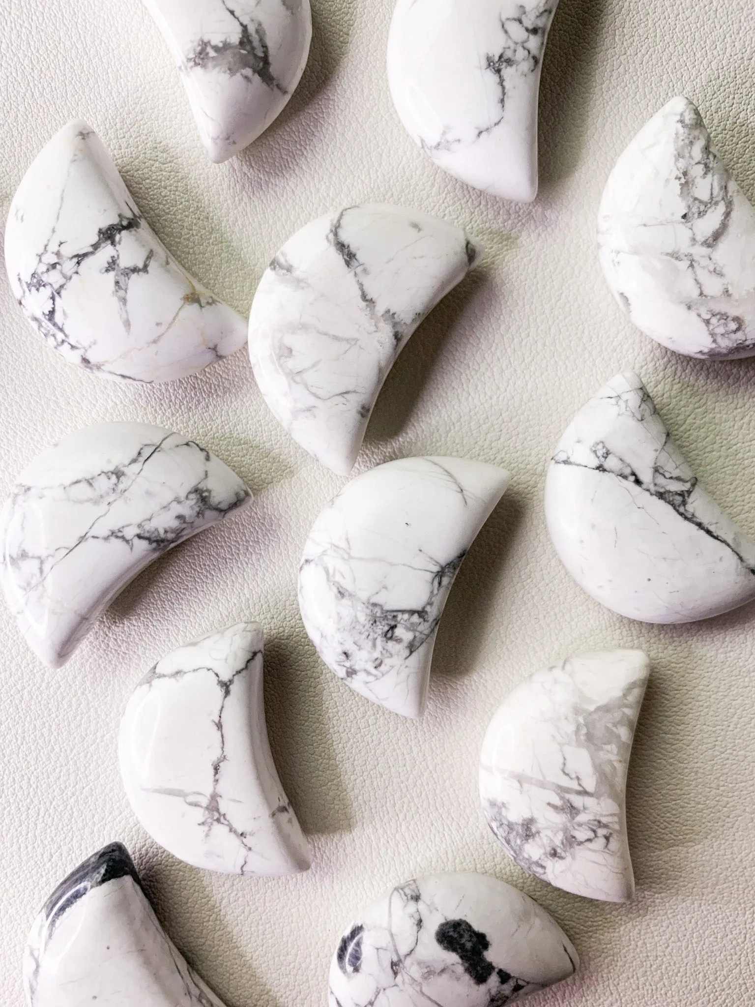 Howlite Mini Moons