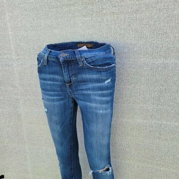 Joe's Jeans Vintage Reserve Distressed Jeans Women. Size 25. Waist 26&quot; NWT $198
