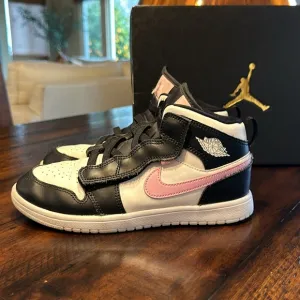 Jordan 1 Mid White Black Light Arctic Pink
