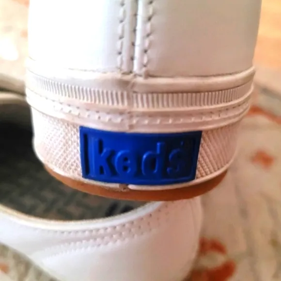 Keds White Leather Classic Laced Up Sneakers - Youth 4 - EUC