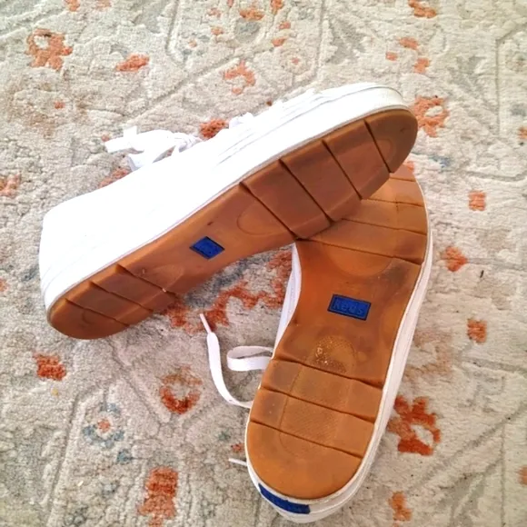 Keds White Leather Classic Laced Up Sneakers - Youth 4 - EUC