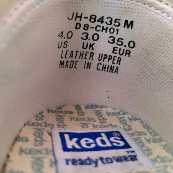 Keds White Leather Classic Laced Up Sneakers - Youth 4 - EUC